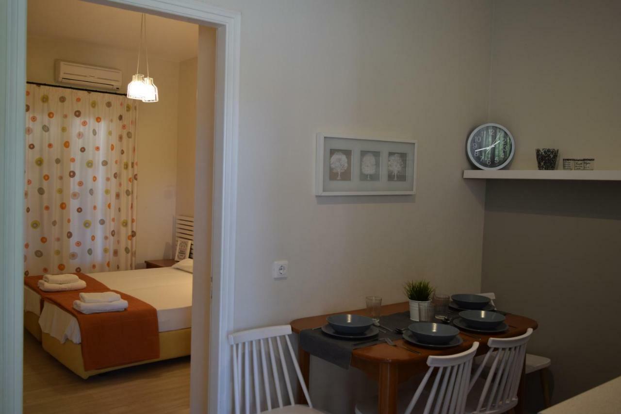 Marini Apartments Moraítika Eksteriør bilde